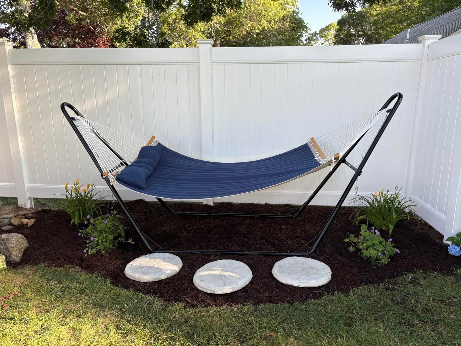 Sunnydaze Universal Heavy-Duty Hammock Stand for Outside, Chains Included customer photo 2