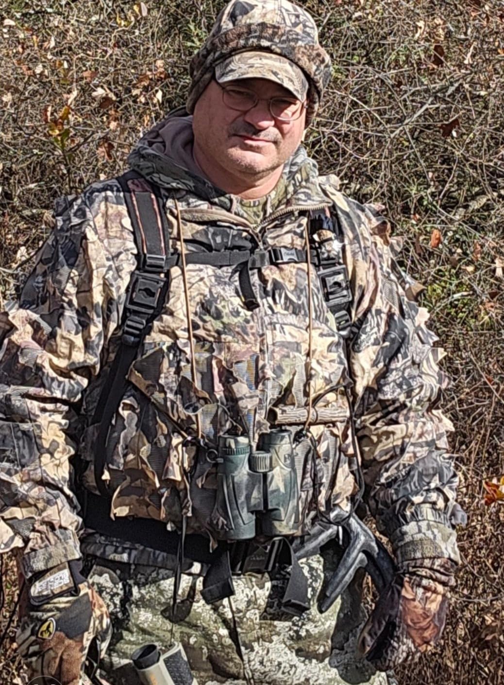 Rick Young Outdoors Premium Binocular Harness | Adjustable Chest Strap BLK customer photo 2