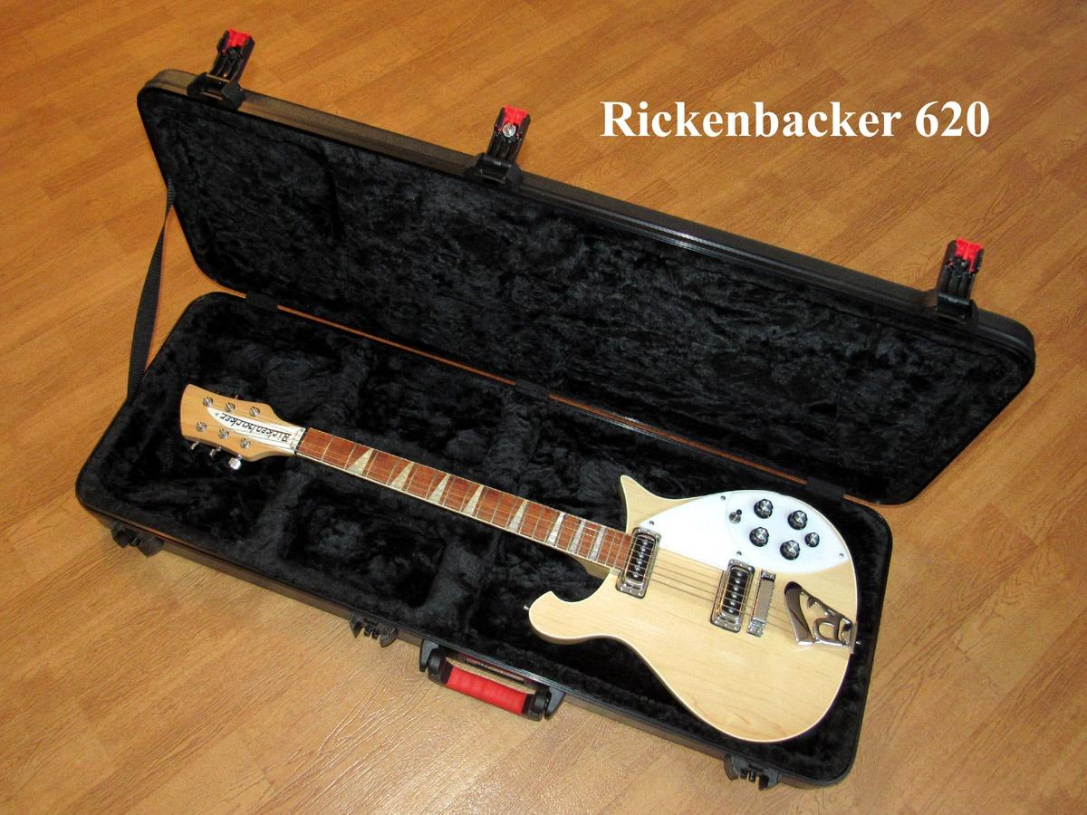 Gator Cases Molded Flight Case for Strat/Tele Style Electric Guitars with TSA Approved Locking Latch, (GTSA-GTRELEC) customer photo 1