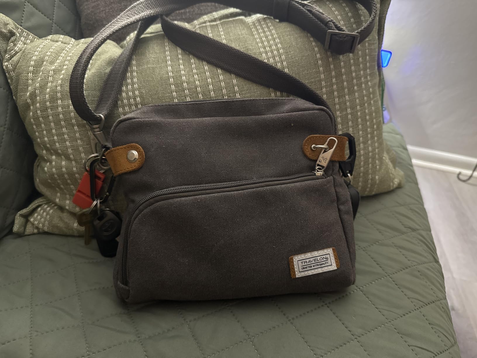 Travelon Anti-Theft Heritage Small Crossbody Bag customer photo 1