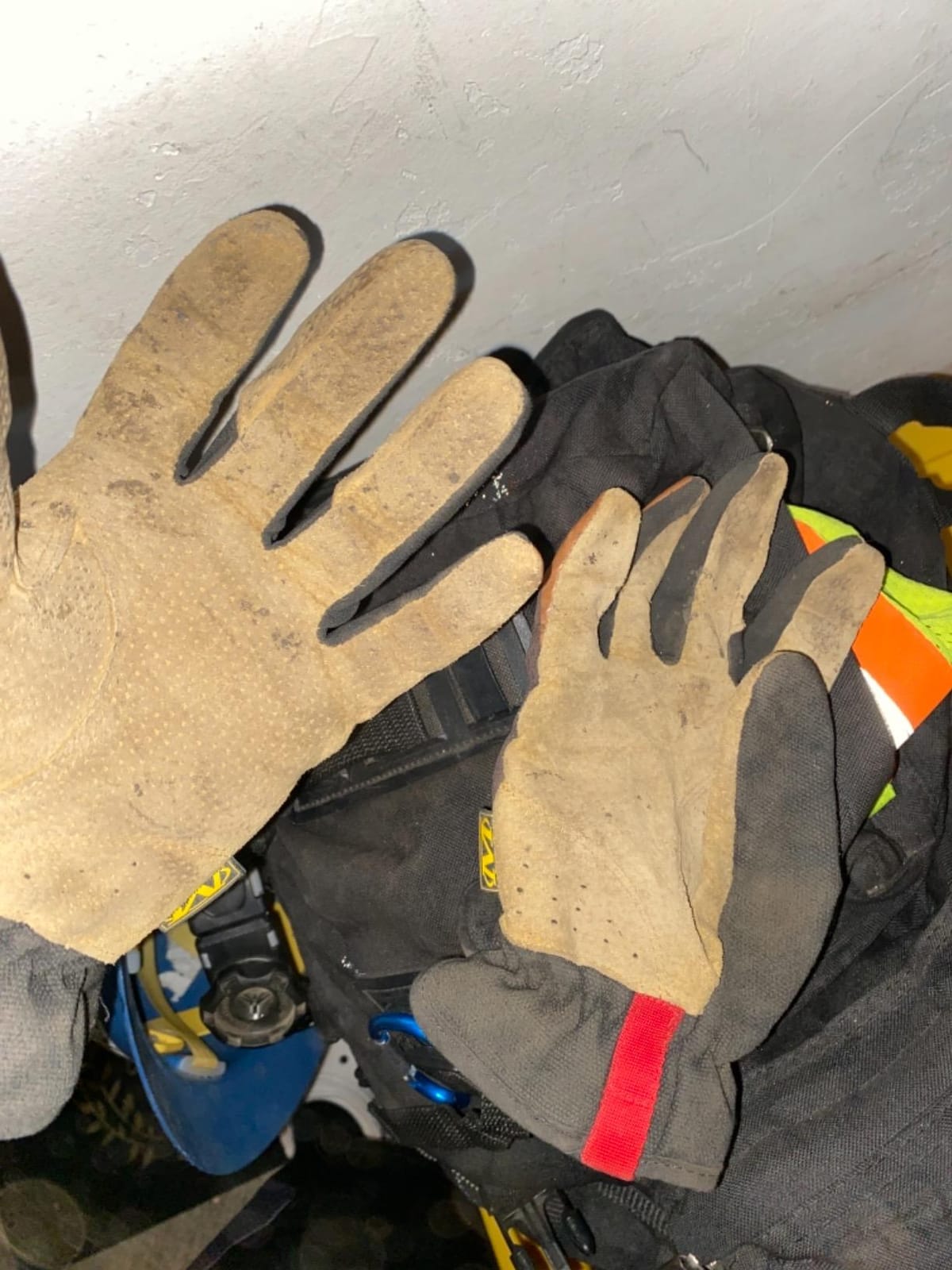 Mechanix Wear: Durahide Leather FastFit Work Glove with Elastic Cuff for Secure Fit customer photo 2