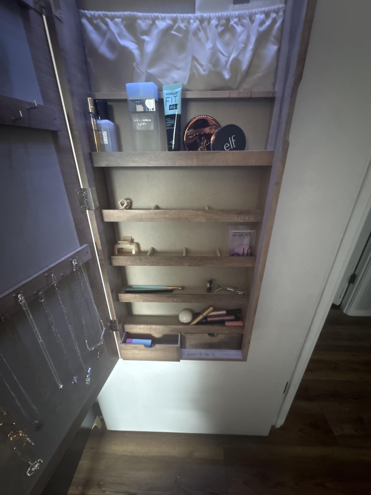 SONGMICS 6 LEDs Mirror Jewelry Cabinet, 47.2-Inch Tall Lockable Wall or Door Mounted Jewelry Armoire Organizer with Mirror, 2 Drawers, 3.9 x 14.6 x 47.2 Inches, White UJJC93W customer photo 1