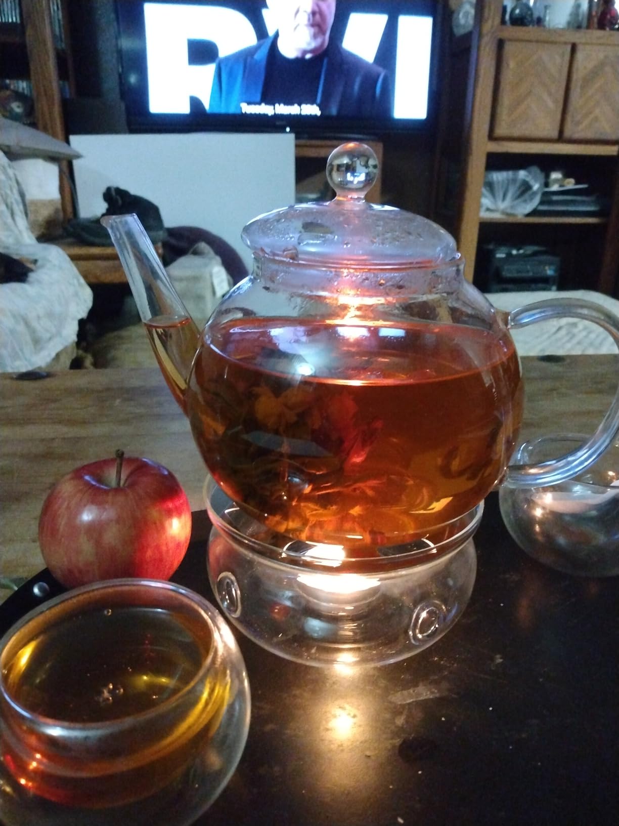 Teabloom Complete Glass Tea Set – Teapot (40 oz), Loose Tea Infuser, 4 Insulated Teacups, Tea Warmer with Candlelight, and 12 Flowering Teas – Elegant Blooming Tea Gift Set customer photo 2