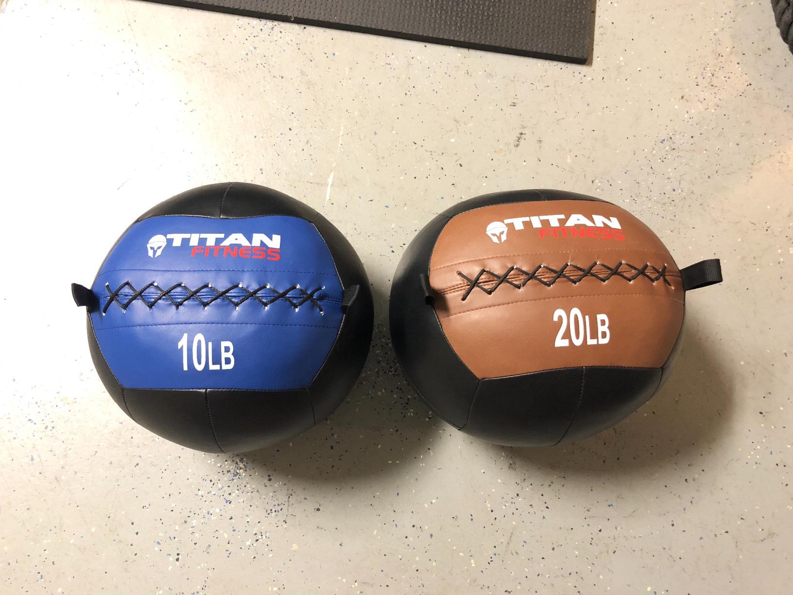 Titan Fitness Soft Leather Medicine Wall Ball Durable, Endurance, Cardio, Core Strength customer photo 1