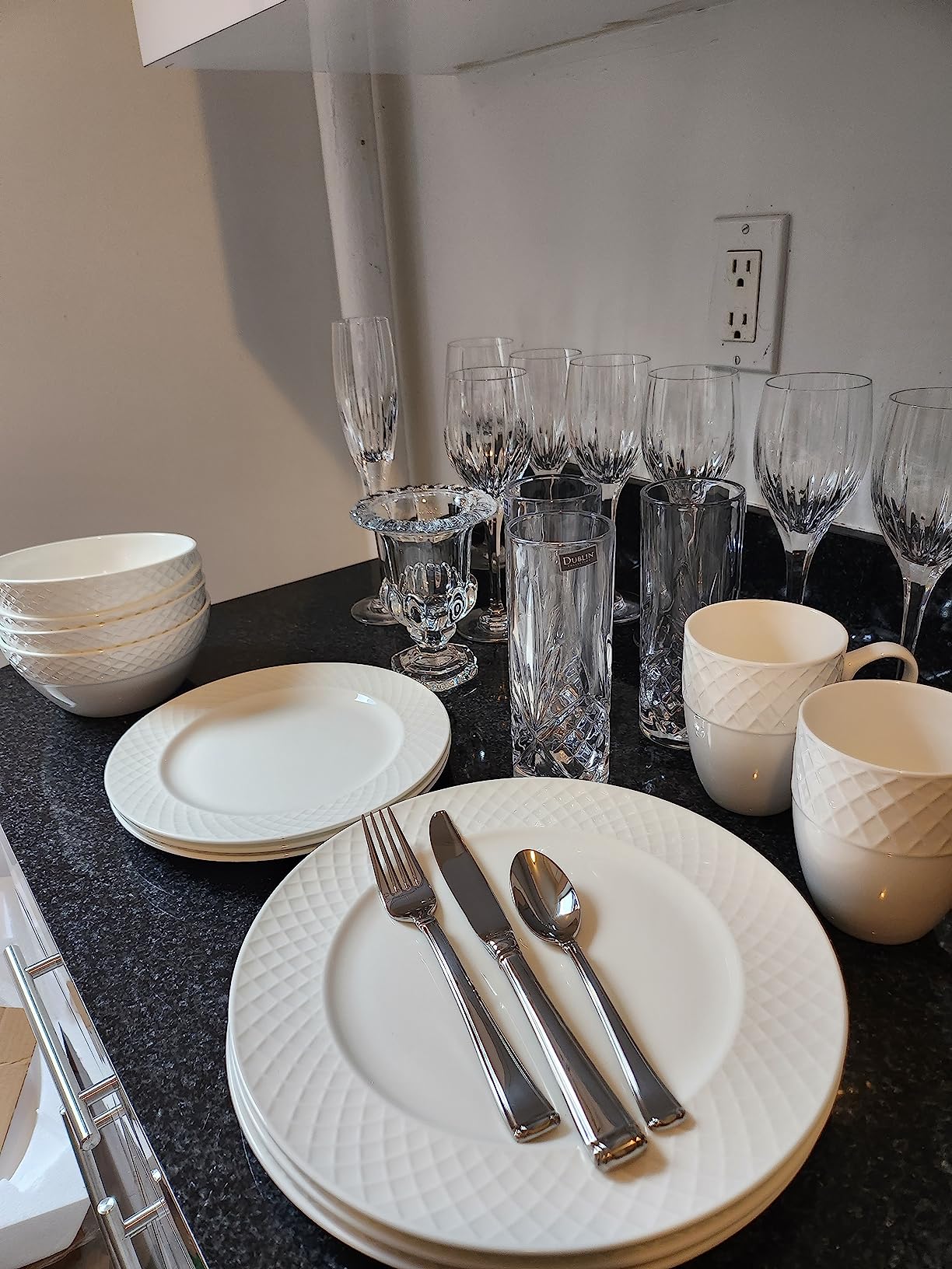 Mikasa Trellis 16-Piece Bone China Dinnerware Set, White, Includes Dinner Plates, Salad Plates, Cereal Bowls and Mugs, Dishwasher Safe customer photo 2