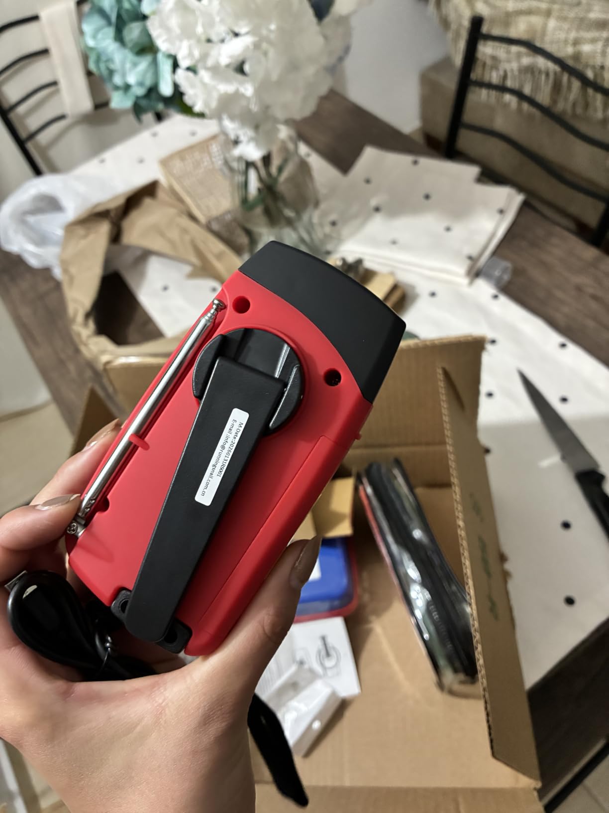 Hand Crank Radio with LED Flashlight,2000mAh NOAA AM FM Emergency Radio customer photo 2
