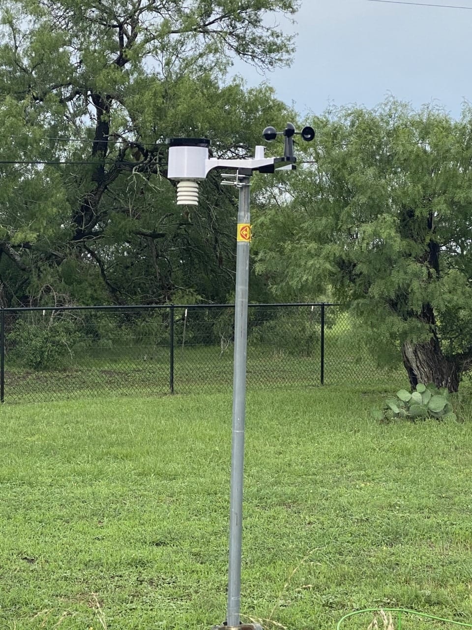 Ambient Weather WS-2902 Wi-Fi Smart Weather Station customer photo 2