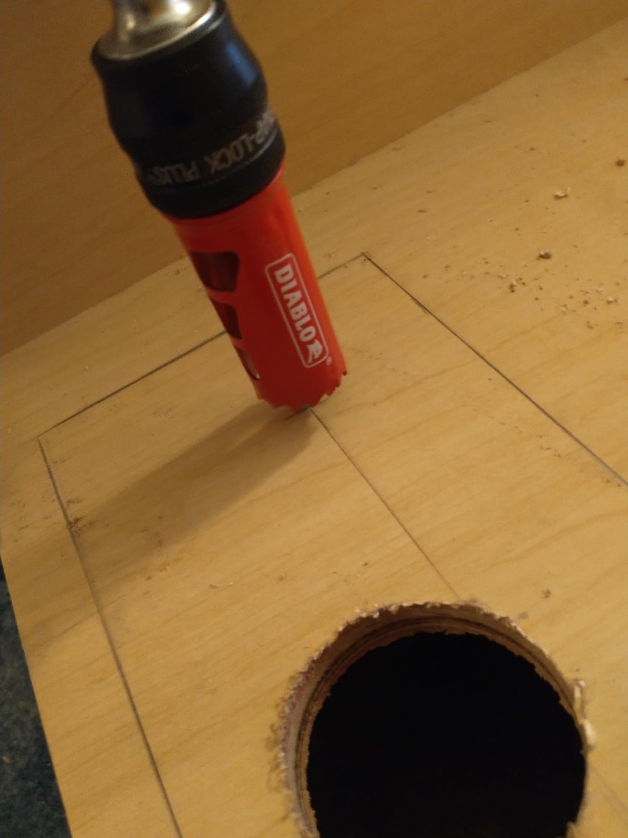 Diablo General Purpose Bi-Metal Hole Saw Set - Fits Snap-Lock Plus System - Includes 10 Saw Cups, 1 Snap-Lock Plus Mandrel, 1 Pilot Bit, and 2 Adapter Nuts - DHS14SGP customer photo 2