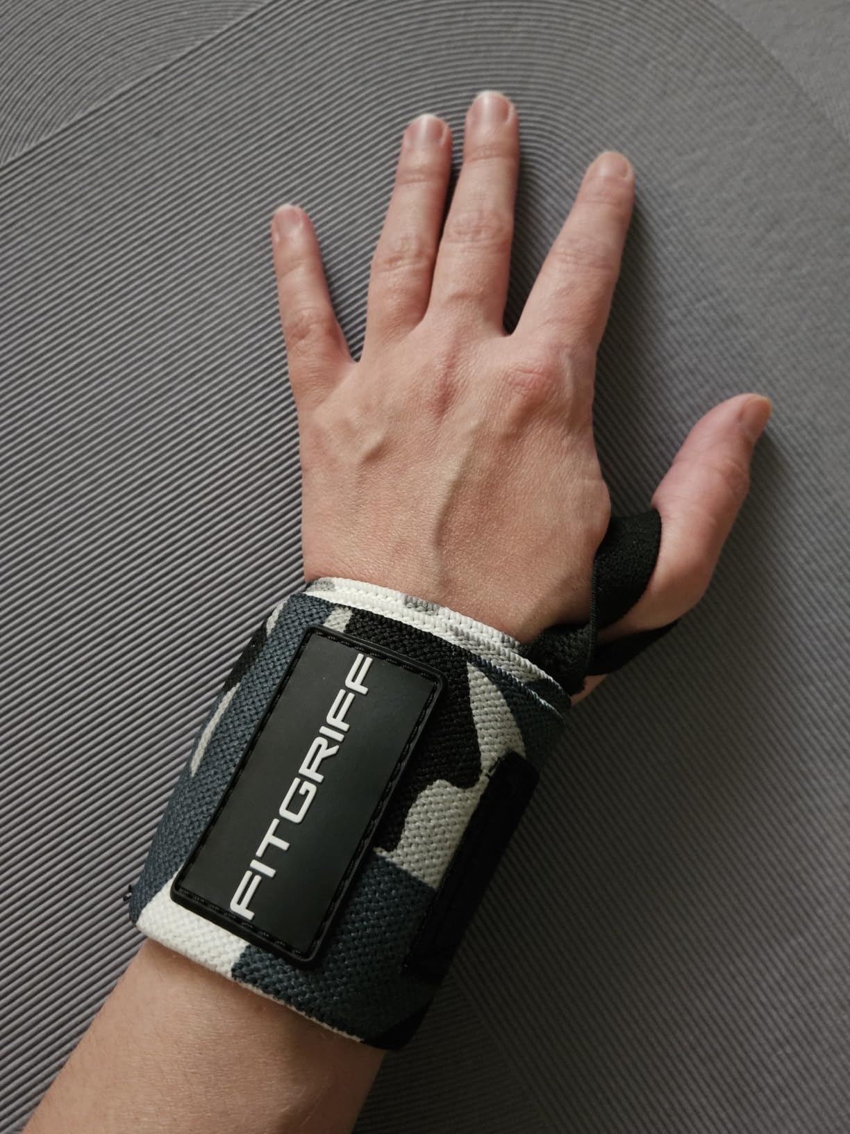 Fitgriff® Wrist Wraps for Weightlifting (18