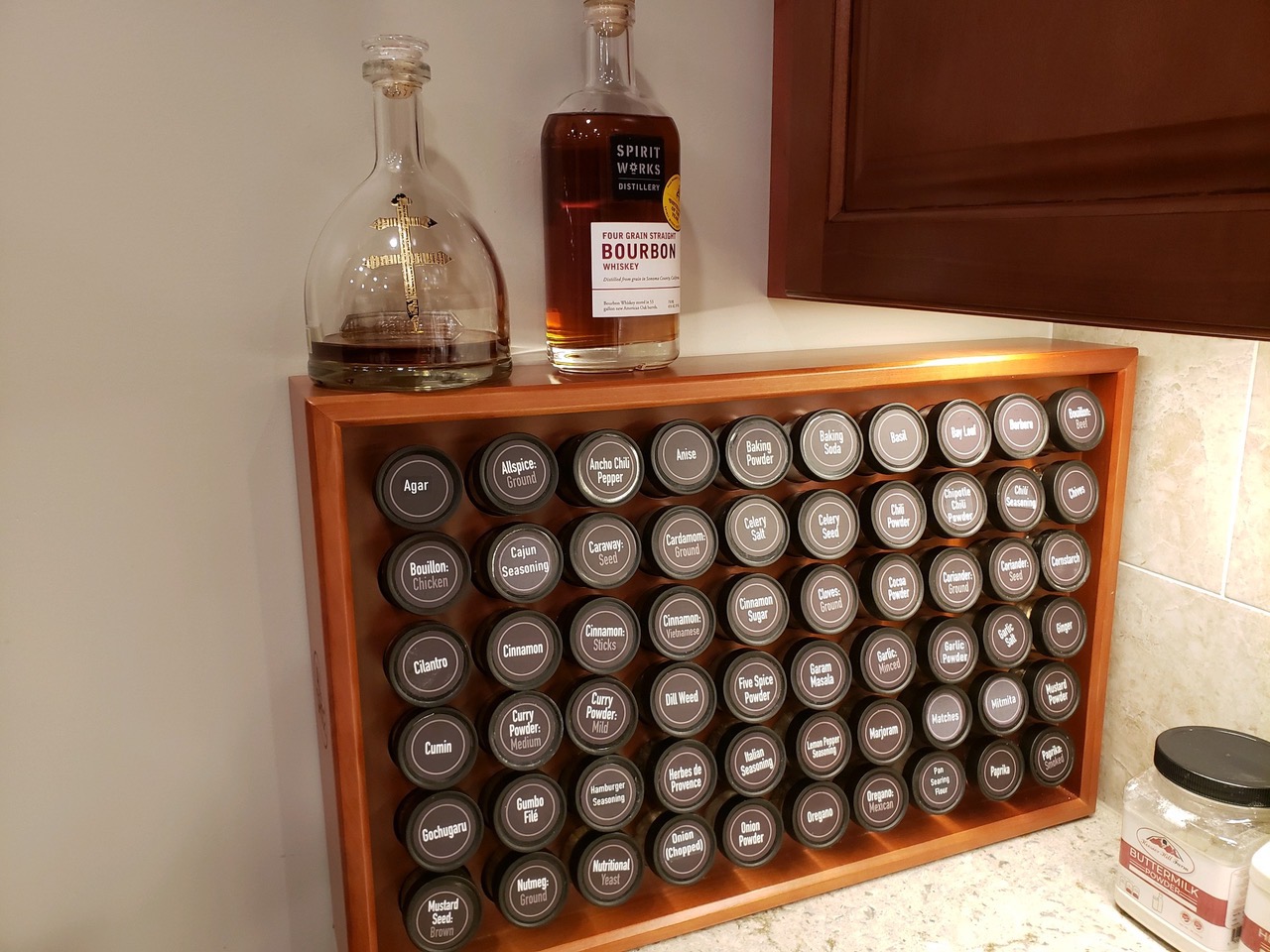 AllSpice Spice Rack Organizer, Wood, 525 Unique Labels, Countertop or Wall Mount, Includes 60 4oz Jars- Bamboo customer photo 1