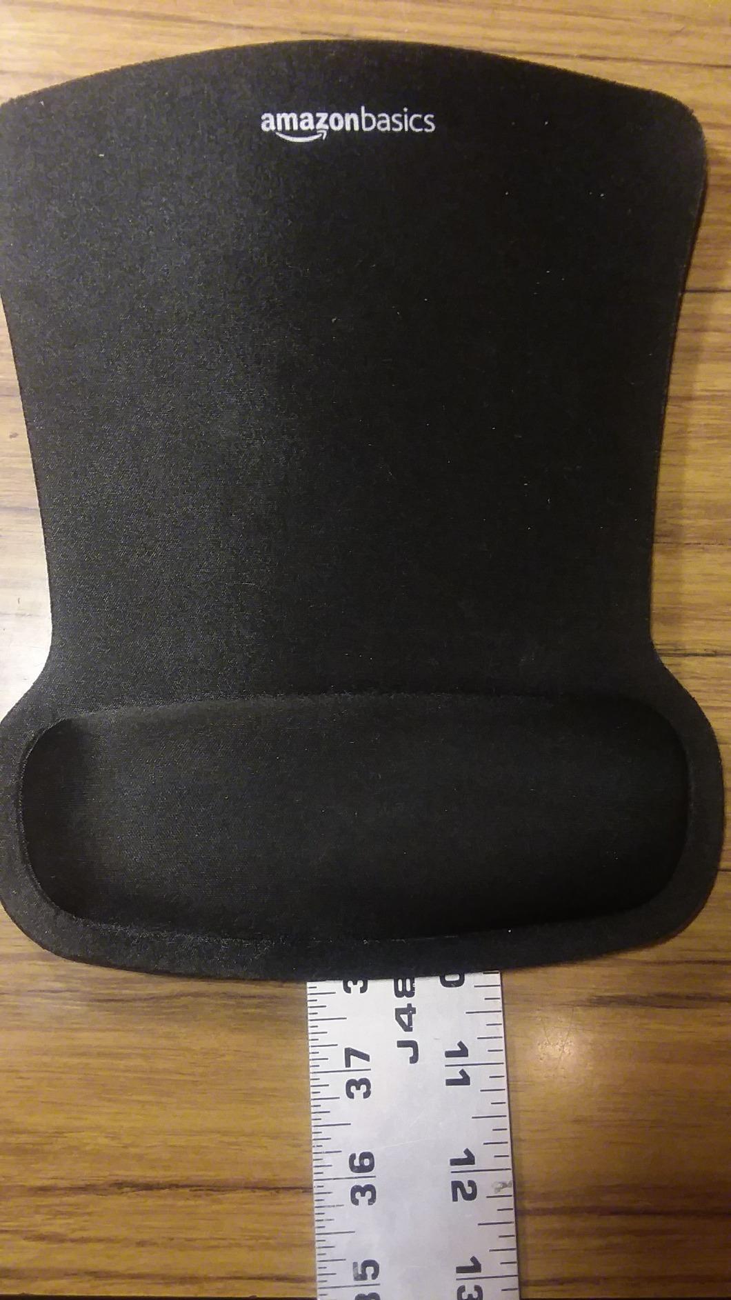 Amazon Basics Ergonomic Mouse Pad with Wrist Support for Pain Relief, Gel-Filled Cushion, Non-Slip Rubber Grip Base, 10.1 x 8.1 Inches, Black customer photo 1