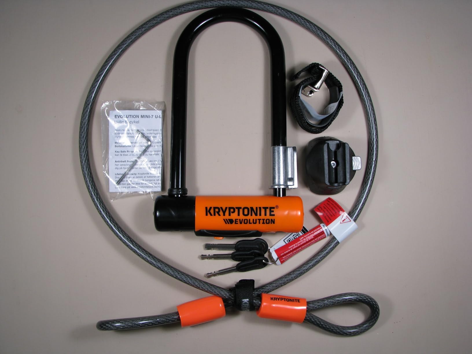Kryptonite Evolution Mini-7 Bike U-Lock, 13mm Steel Shackle, 4 ft Cable customer photo 2