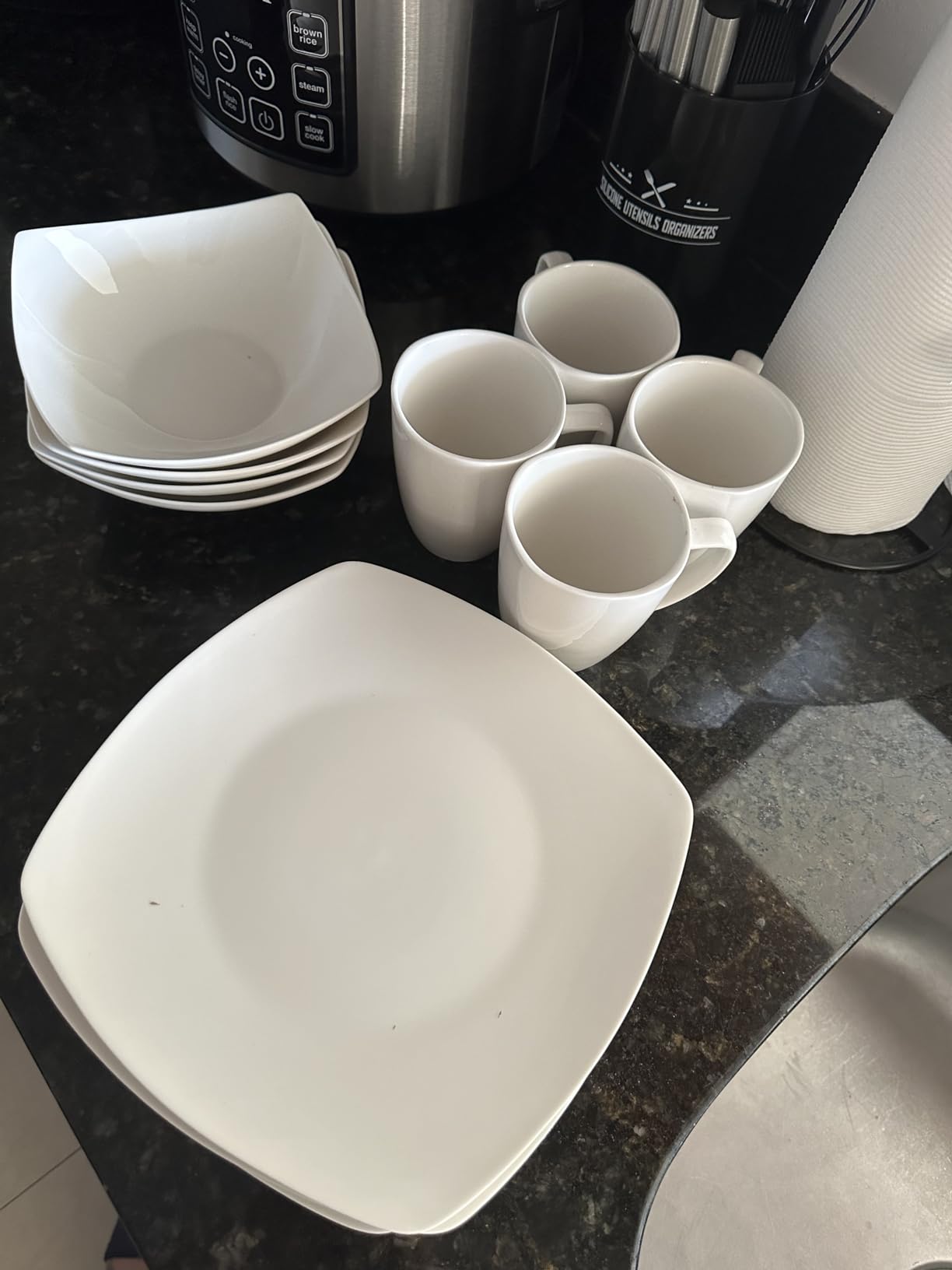 Gibson Home Amelia Court Porcelain Chip and Scratch Resistant Dinnerware set, Service for 4 (12pcs), White (Soft Square) customer photo 1