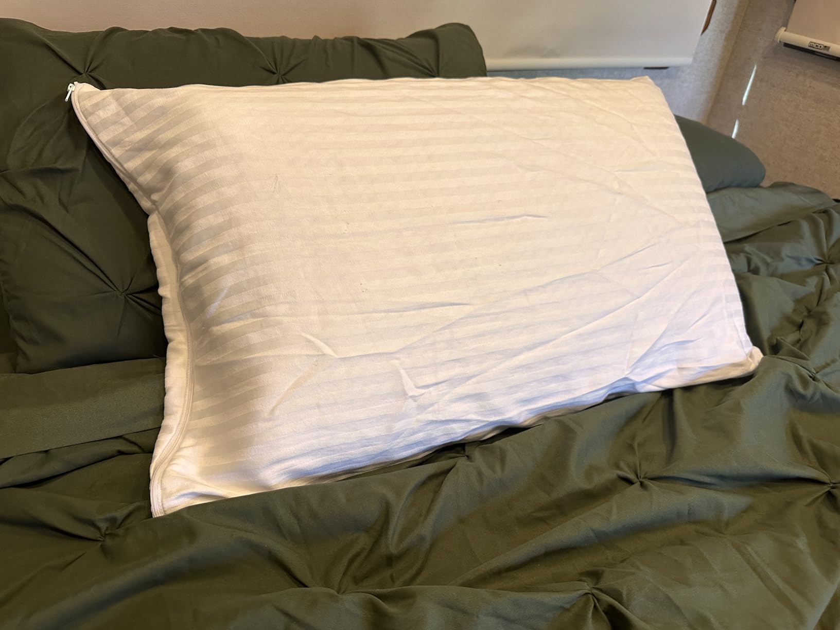 Set of 4 Pillow Protectors with Zipper Standard Size - 100% Resistant to Stains, Dust & Dirt - Washable Covers for Increased Pillow Lifespan customer photo 1