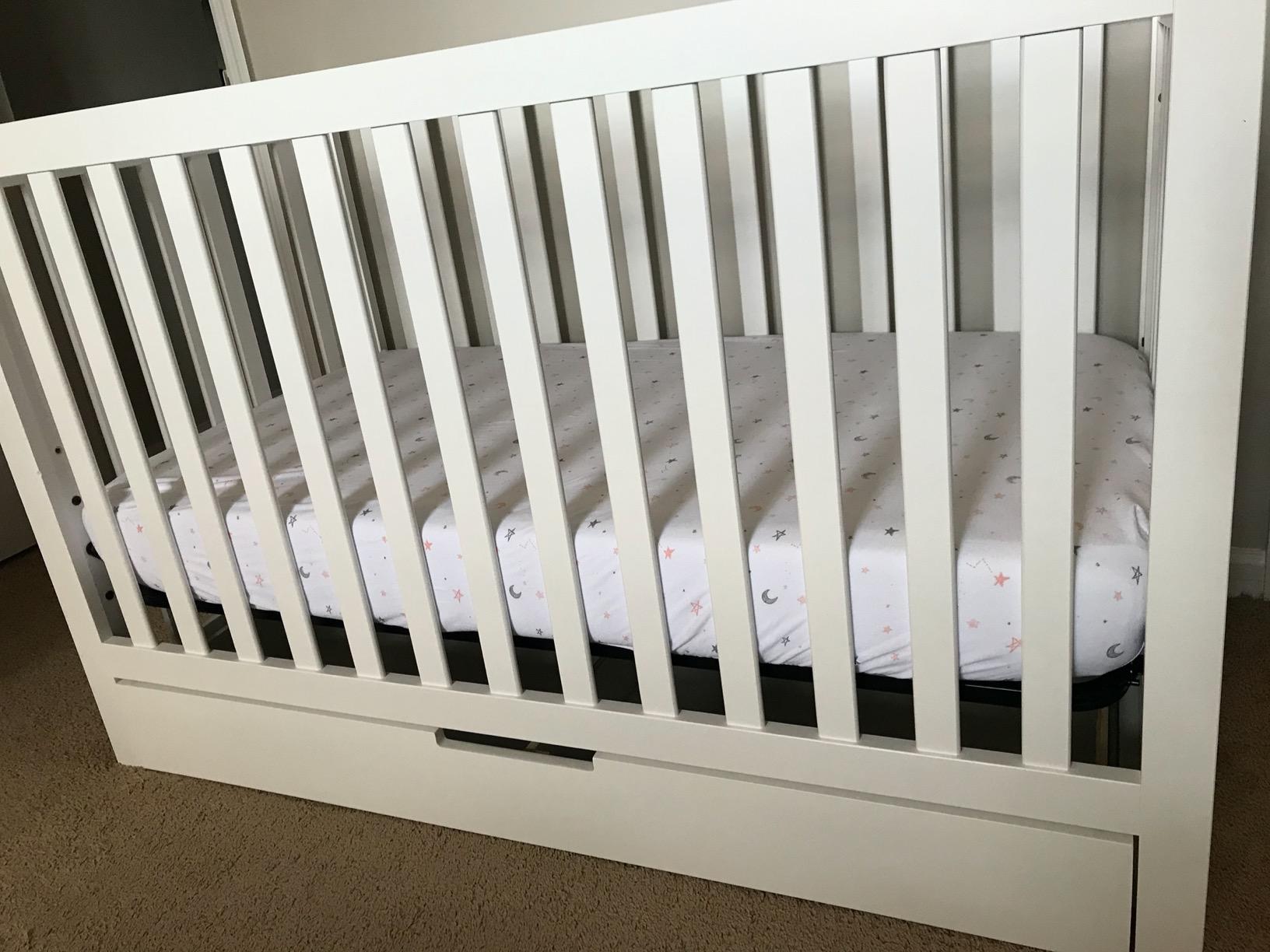 Carter's by DaVinci Colby 4-in-1 Convertible Crib w/ Drawer, White customer photo 2