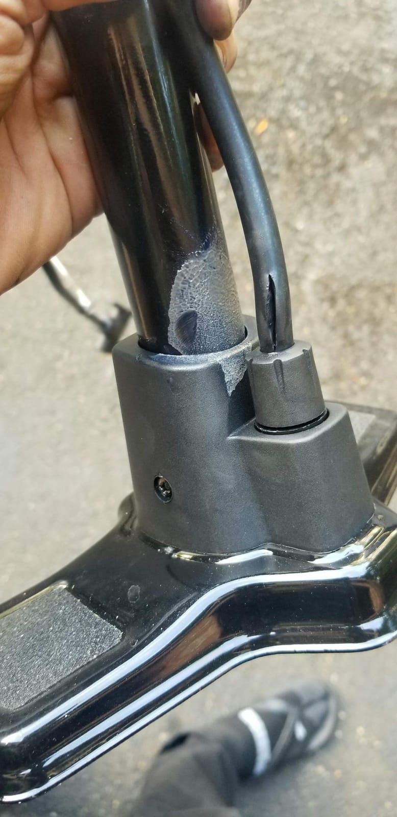 Schwinn Air Center Series or Basic Floor Pump, for a Range of Bikes, 100, 120 or 160 PSI, Soft Grip Handle, Dual Head for Schrader and Presta Valves, Manual Air Pump customer photo 1