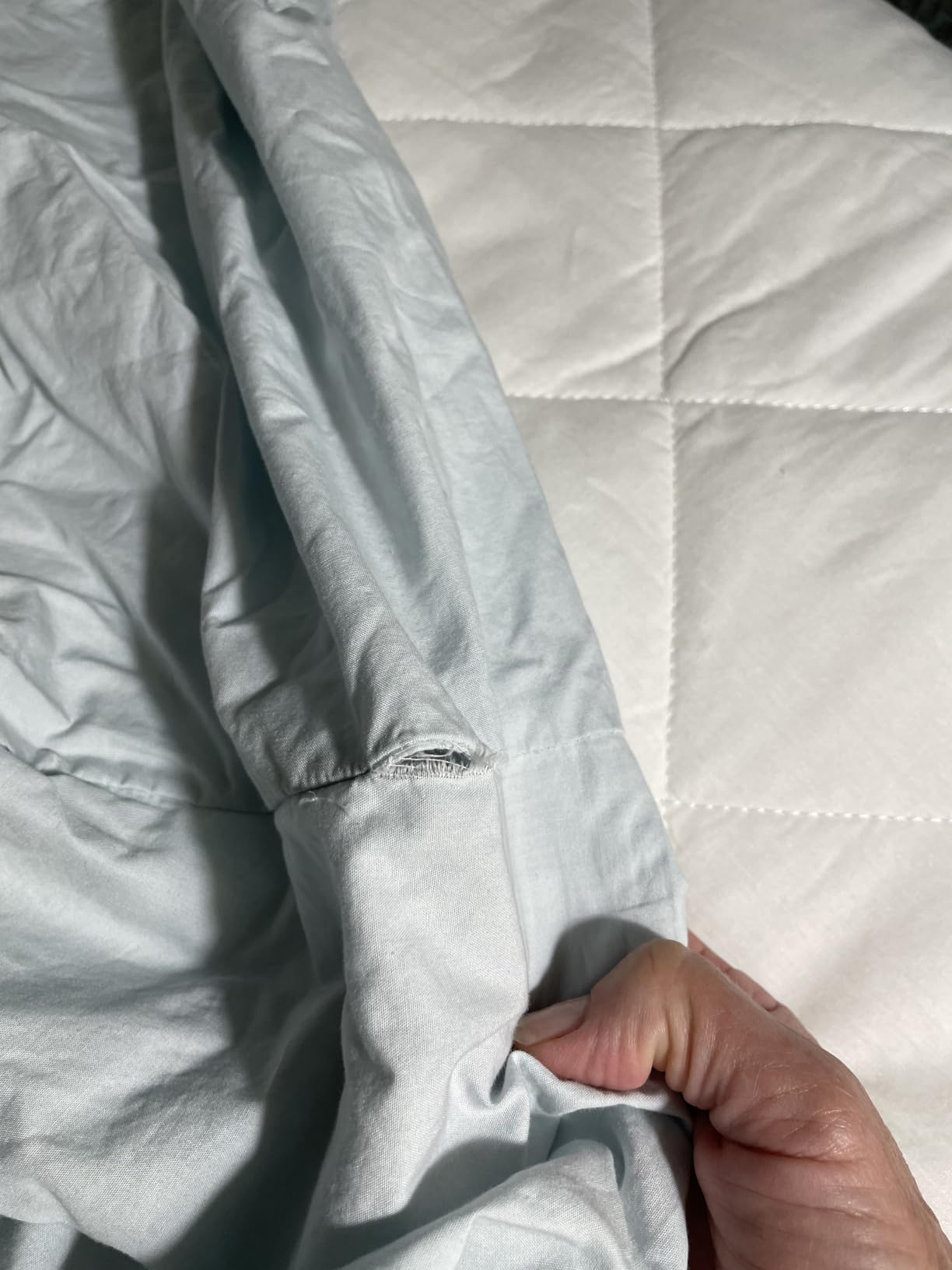 Linen Home 100% Cotton Percale Sheets Queen Size, White, Deep Pocket, 4 Pieces Set - 1 Flat, 1 Deep Pocket Fitted Sheet and 2 Pillowcases, Crisp Cool and Strong Bed Linen customer photo 2