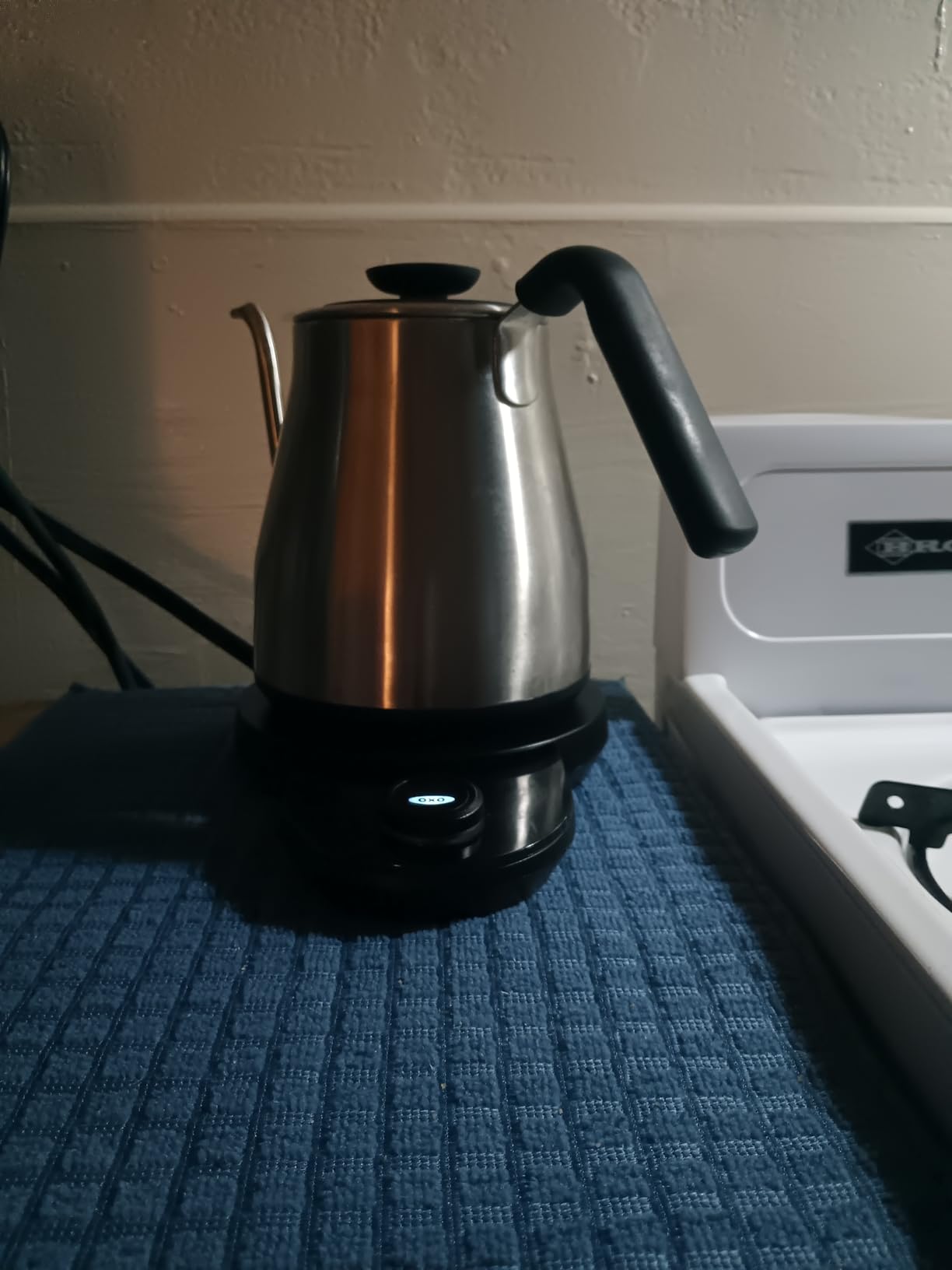 OXO Brew Pour Over Gooseneck Electric Kettle - Stainless Steel customer photo 2