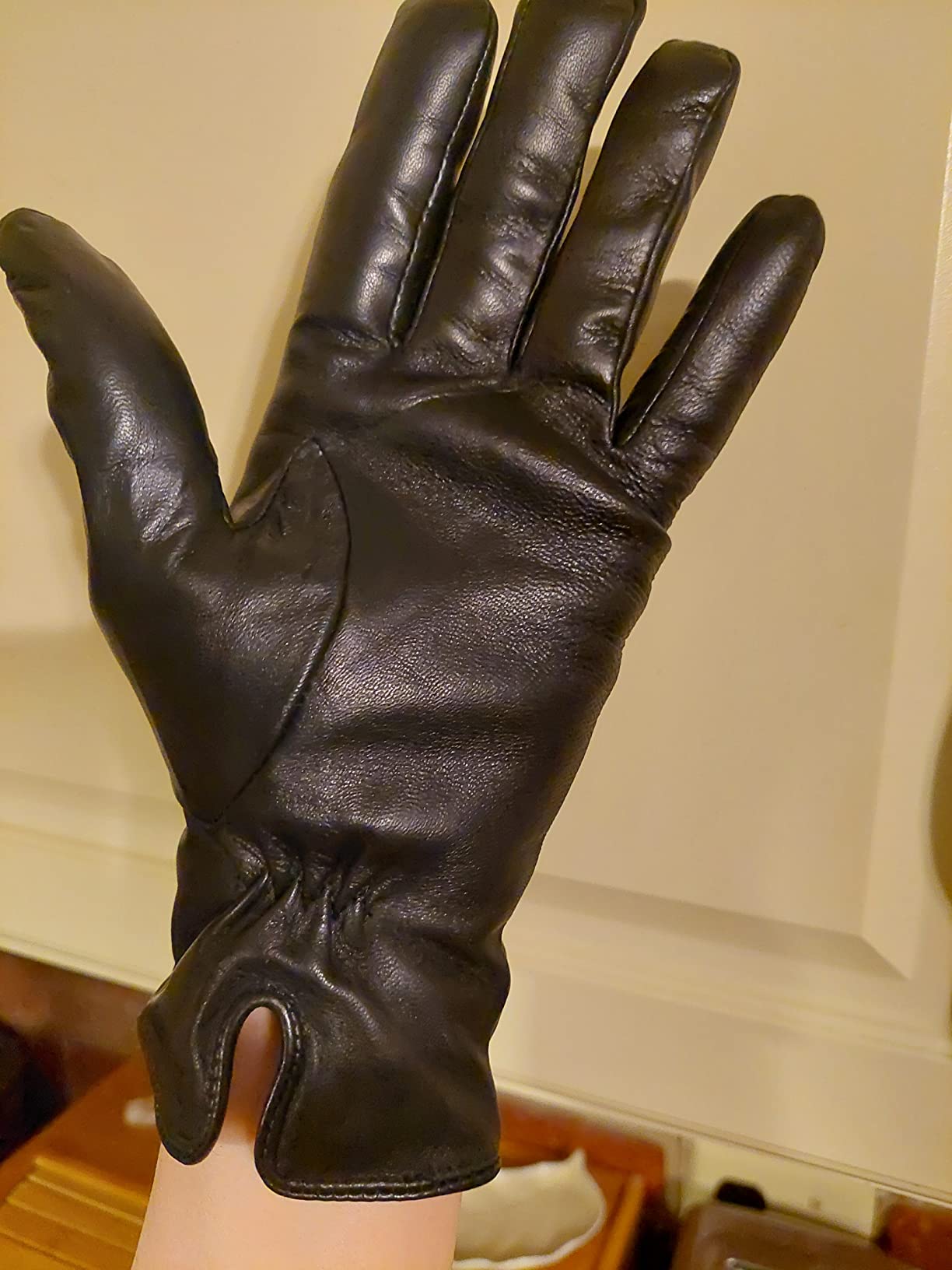 Downholme Classic Leather Cashmere Lined Gloves for Women customer photo 1