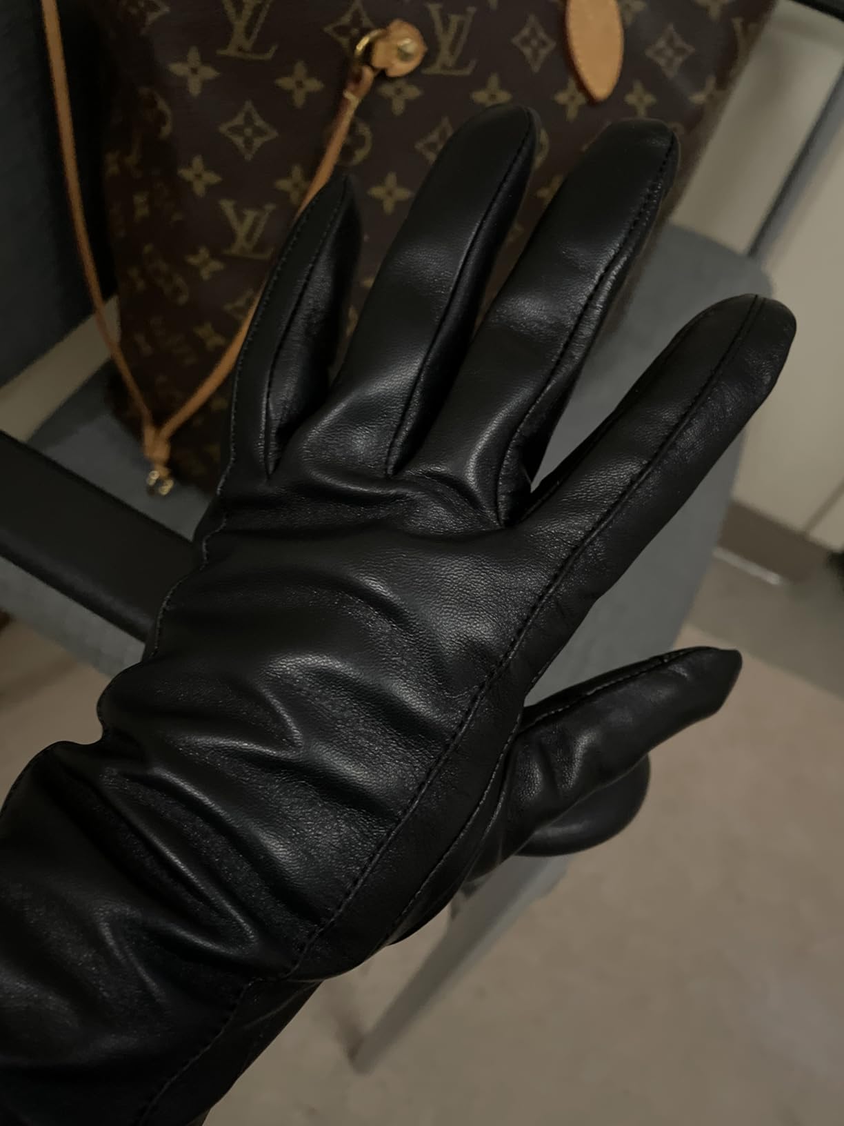 Downholme Touchscreen Leather Cashmere Lined Gloves for Women customer photo 2
