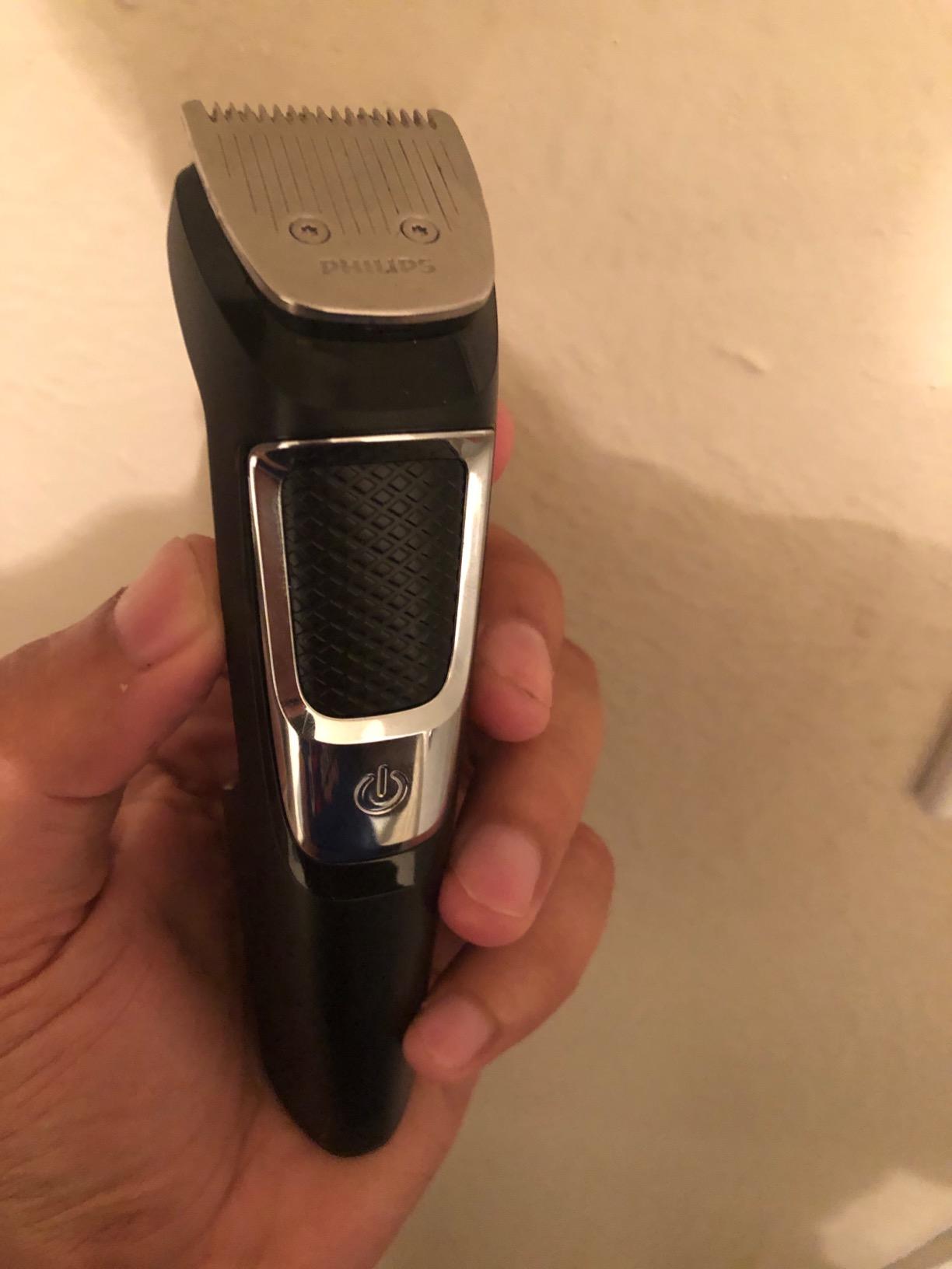 Philips Norelco Multigroom All-in-One Trimmer with 13 Pieces All-in-one Trimmer 9-in-1 MG3740 customer photo 1