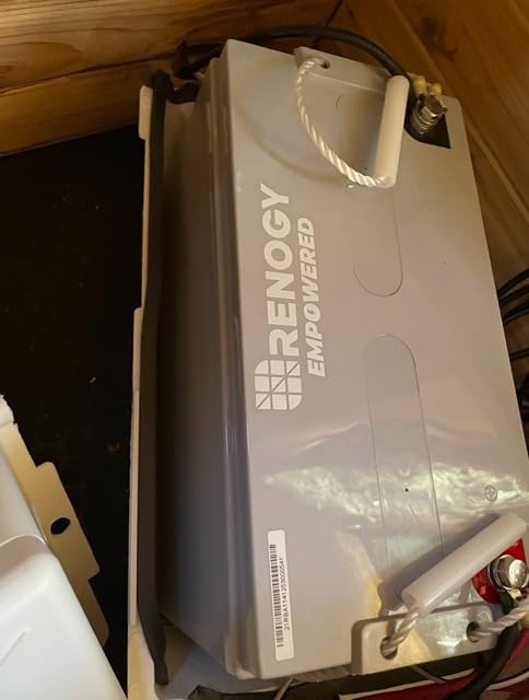 Renogy 12 Volt 100Ah Deep Cycle AGM Battery, Lead Acid Solar Battery customer photo 1