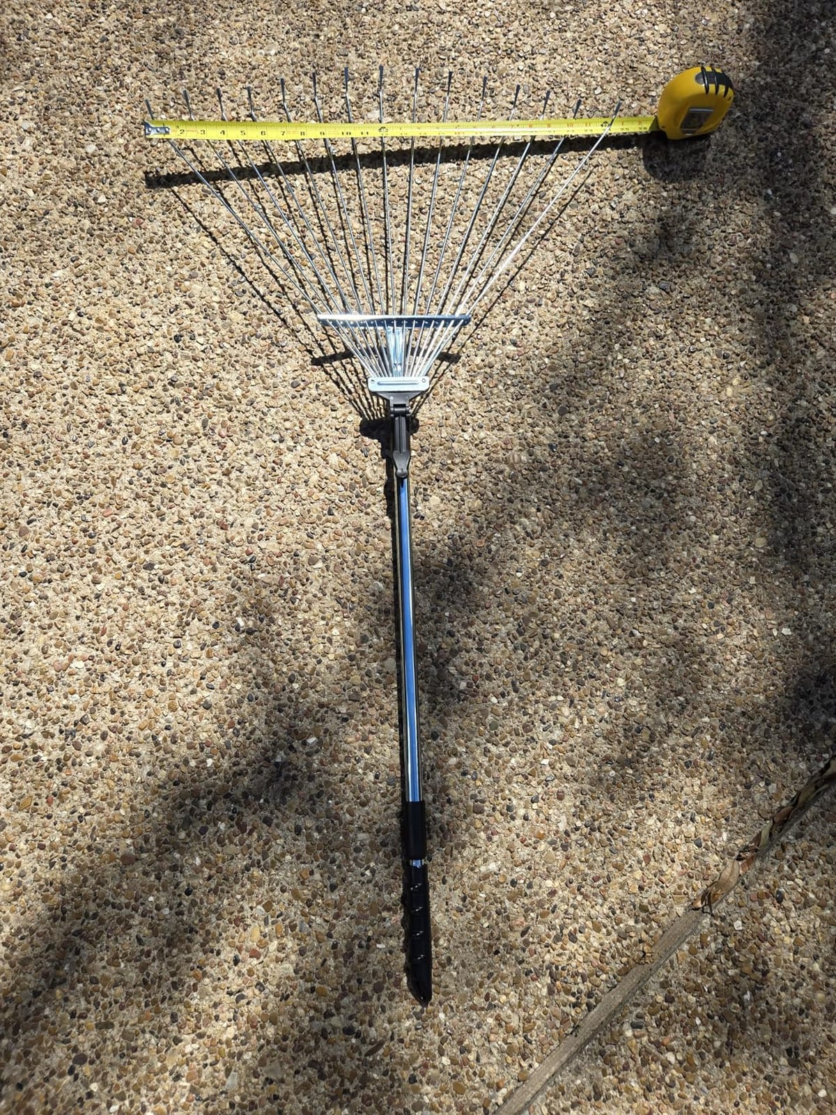 TABOR TOOLS J16A Adjustable Metal Leaf Rake with Expandable Head 8-23