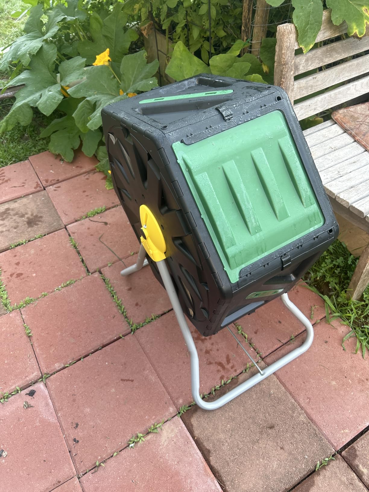 Miracle-Gro Dual Chamber Compost Tumbler – Easy-Turn, Heavy-Duty Outdoor Bin Composter with 2 Sliding Doors (2x18.5 Gal/70L customer photo 1
