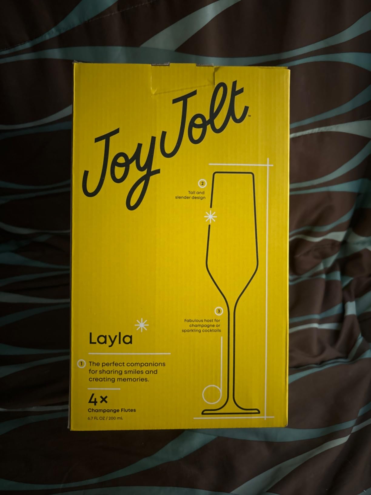JoyJolt Champagne Glasses Layla Collection, Set of 4 – 6.7 oz Elegant Crystal Stemmed Champagne Flutes for Prosecco, Sparkling Wine, Mimosas, Cocktails, Weddings, Anniversaries, Parties customer photo 2