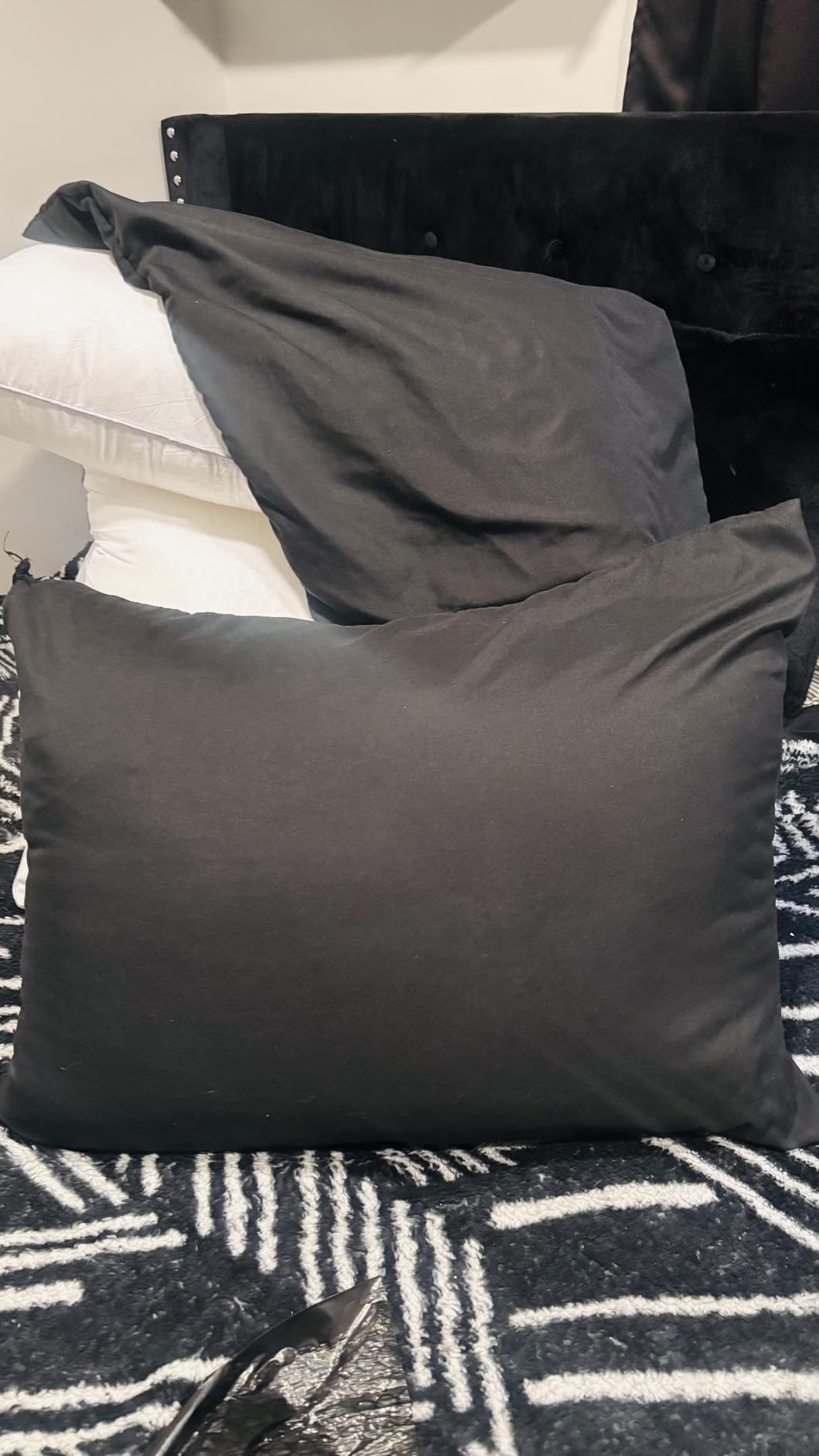 Ultra Soft Pillow Protectors with Zipper - Standard Size - Set of 4 - White customer photo 1