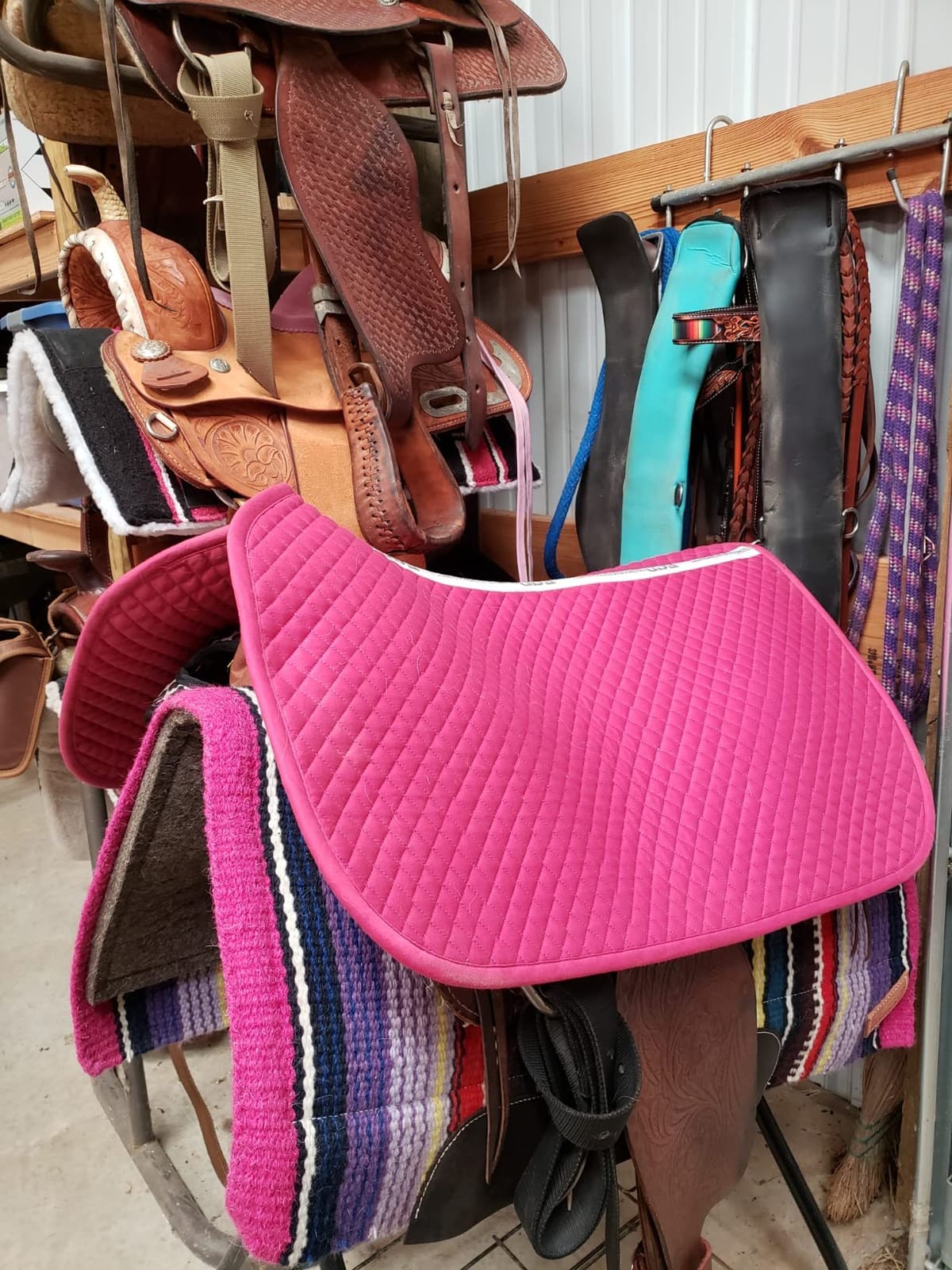 ECP Equine Comfort Products All Purpose Diamond Quilted Western Saddle Pad for Injury Prevention, Breathable, Hypoallergenic, Shock-Absorbing Cushion for Horse Comfort customer photo 1