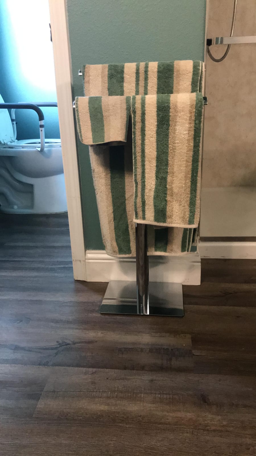 Kings Brand Furniture - 2 Tier Freestanding Towel Rack, Bathroom Standing Towel Racks, Hand Towel Holder - Towels Stand, Chrome customer photo 2