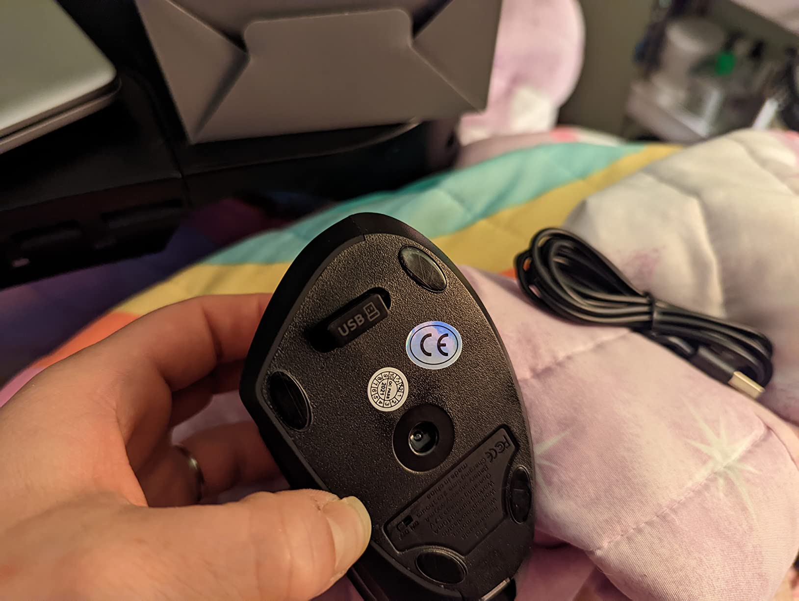 Lekvey Ergonomic Mouse, Rechargeable Vertical Wireless Mouse, Comfort Grip customer photo 2
