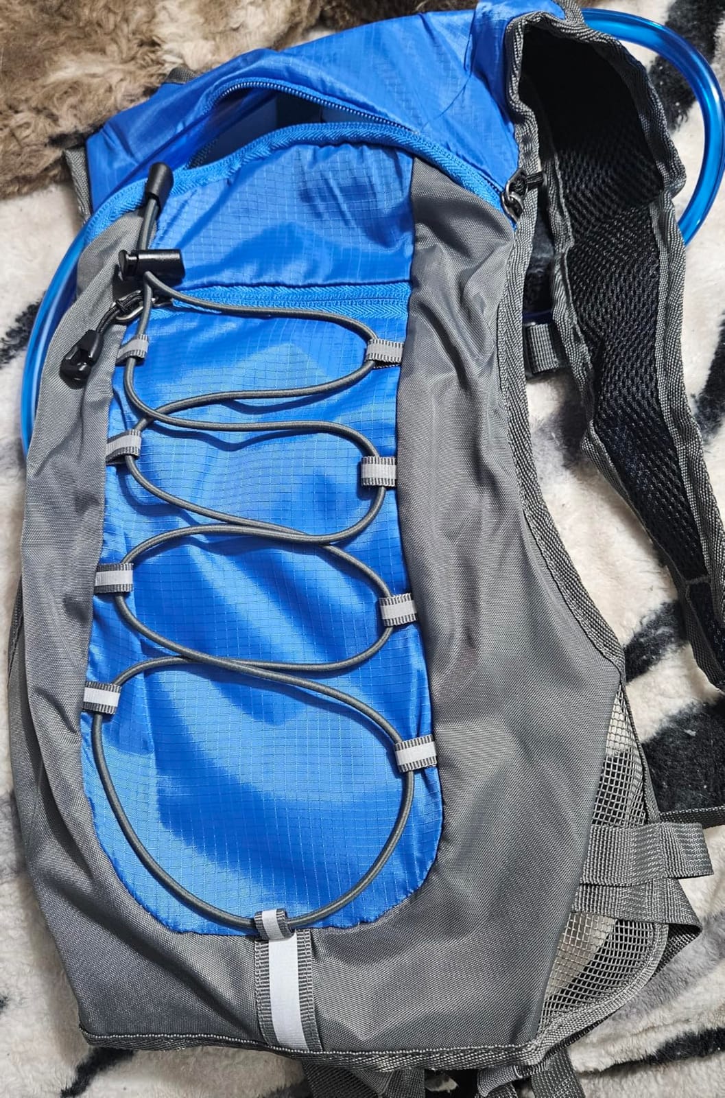 Unigear Hydration Pack Backpack with 2L Water Bladder for Hiking & Cycling customer photo 2