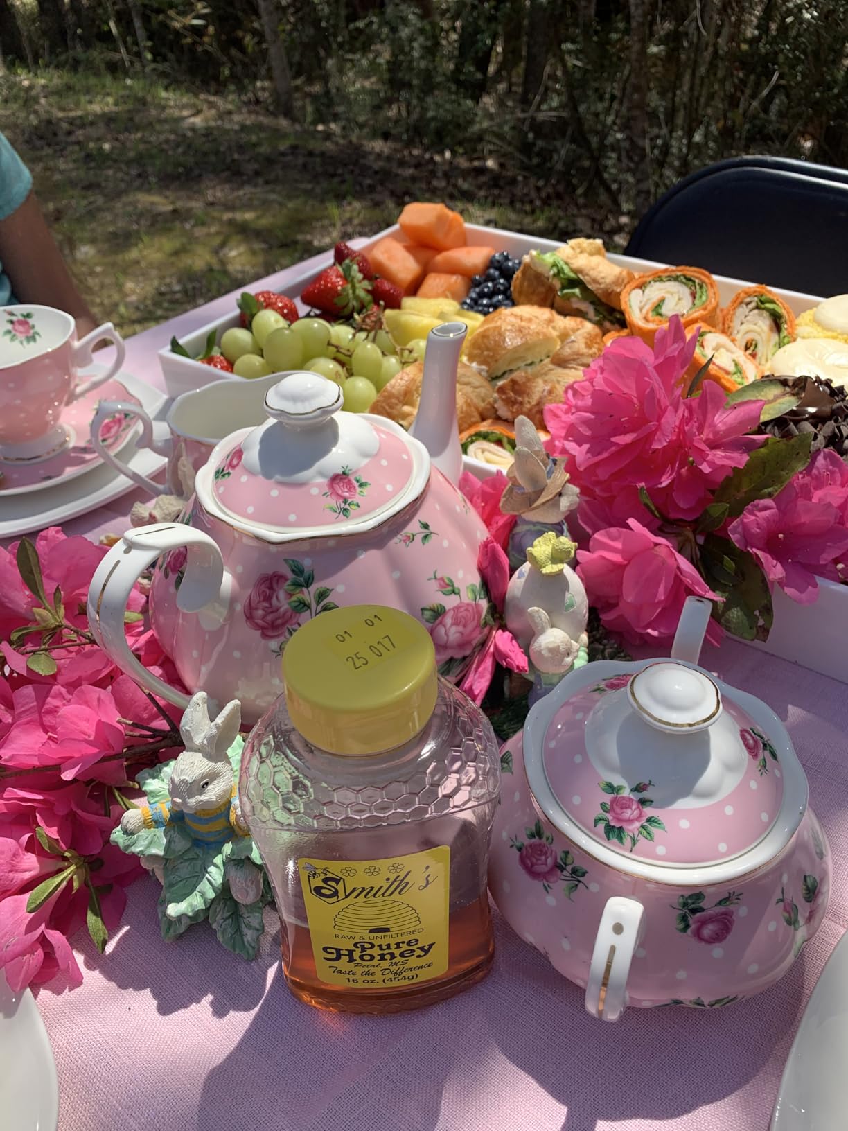 BTaT- Floral Tea Sets for Adults, 13 pcs, Service for 4, Pot (38 oz) & Cups (8 oz) with Saucers, Pastel Blue Floral Design, Porcelain Tea Set for Adult, Dishwasher Safe customer photo 1