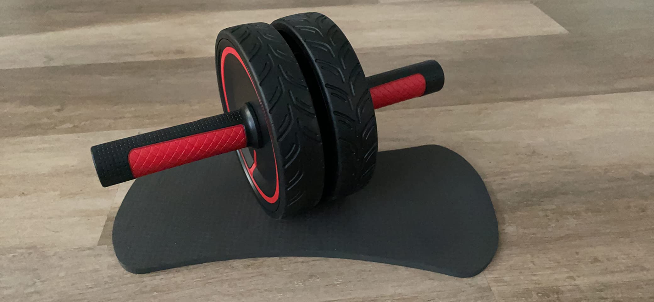 READAEER Ab Roller Wheel, Heavy Duty Workout Equipment for Home Gym, Professional Metal Handle with Rubber Surface Abdominal Exercise Wheel for Strength Training, Ab Wheel with Knee Pad customer photo 2