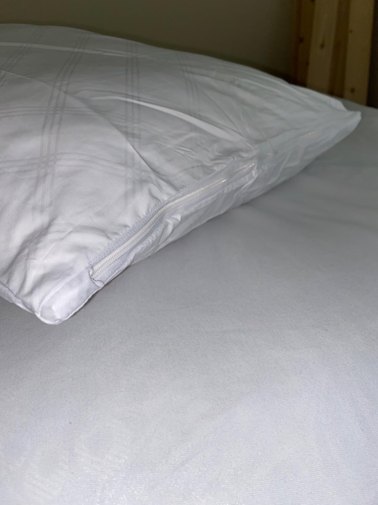AllerEase Premier Zipper Pillow Protector Standard/Queen 4Pack customer photo 2