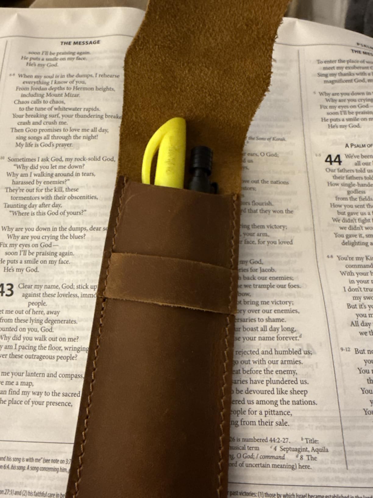 Daimay Leather Pen Case Holder Handmade Fountain Multi Pens Pouch Crazy Horse Leather Pen Protective Sleeve Cover – Black customer photo 1
