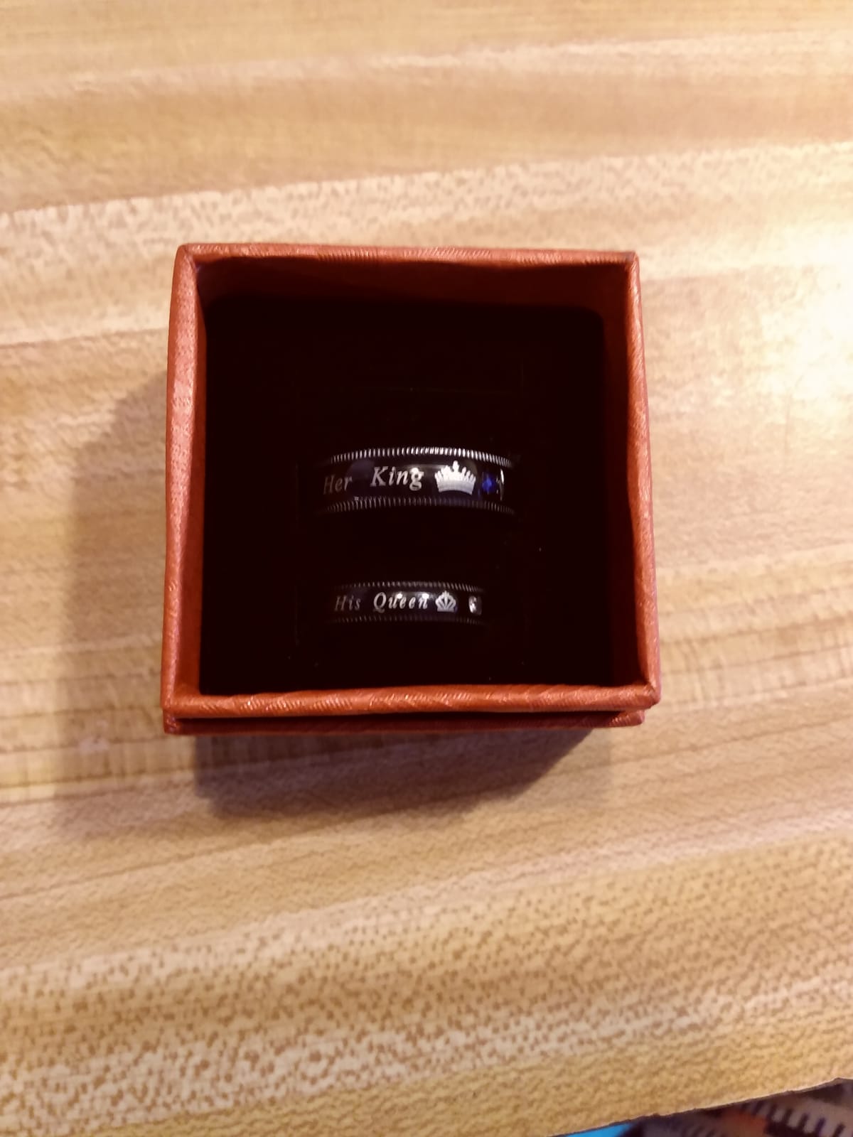 2pcs Set of His and Her Matching Promise Rings for Couples Black Stainless Steel His Queen & Her King Wedding Engagement Annivesary Bands Couples Rings Anniversary Valentine's Jewelry Gifts customer photo 1