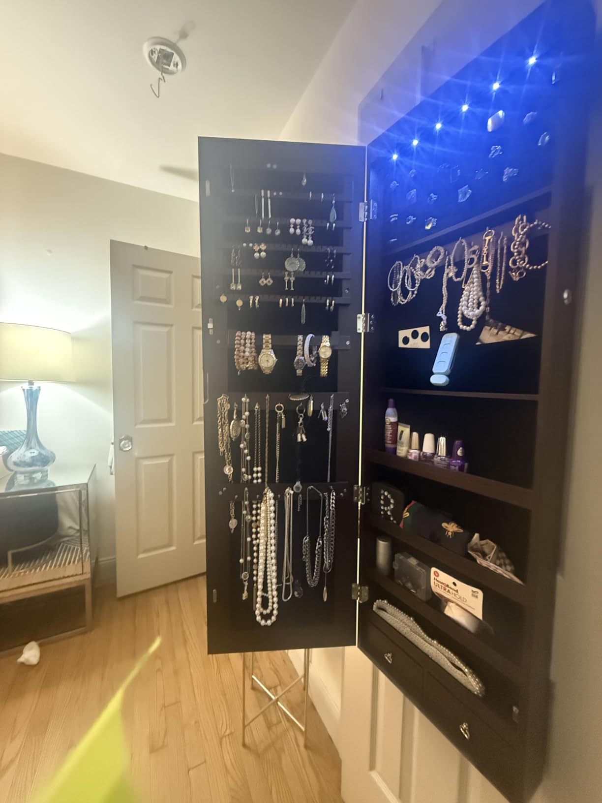 GISSAR Full Length Mirror Jewelry Cabinet, 6 LEDs Jewelry Armoire Wall Mounted Over The Door Hanging, Jewelry Organizer Storage with Lights Lockable White customer photo 2