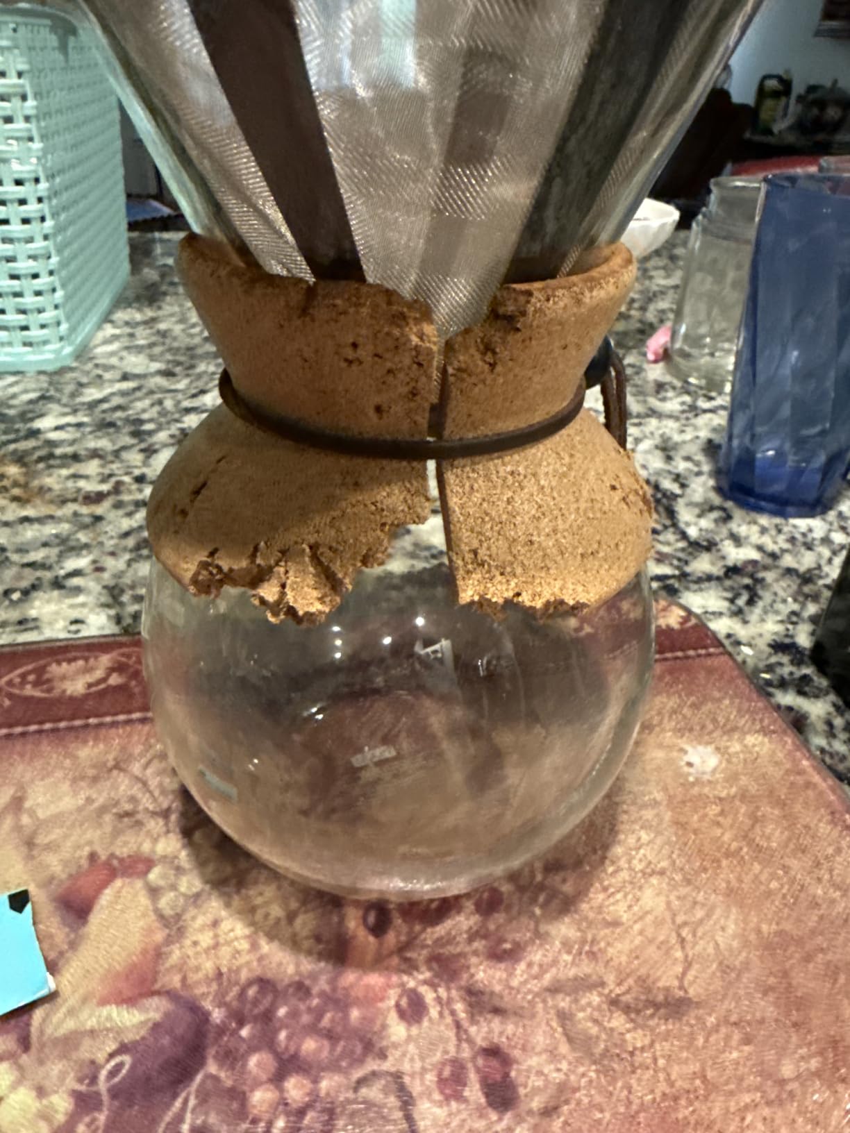 Bodum 34oz Pour Over Coffee Maker, High-Heat Borosilicate Glass with Reusable Stainless Steel Filter and Cork Grip - Made in Portugal customer photo 1