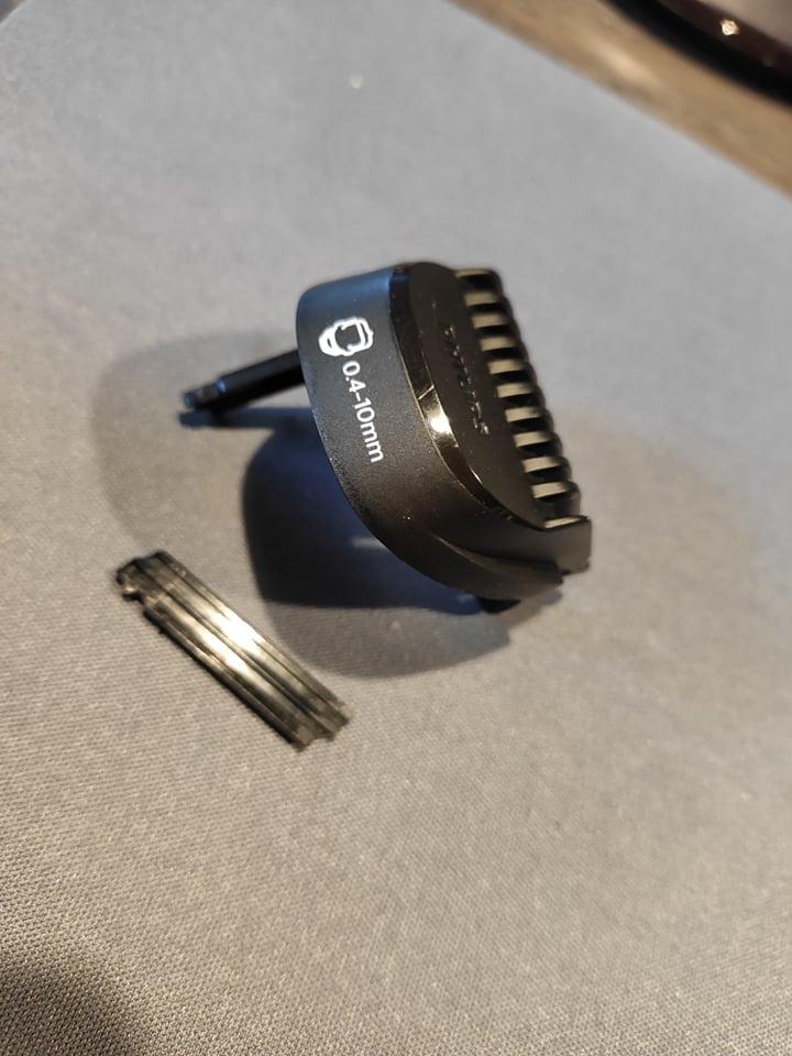 Philips Norelco Beard Trimmer and Hair Clipper Series 5500, electric, cordless, one pass beard trimmer and hair clipper with washable feature for easy clean - No blade oil needed - BT5511/49 customer photo 1