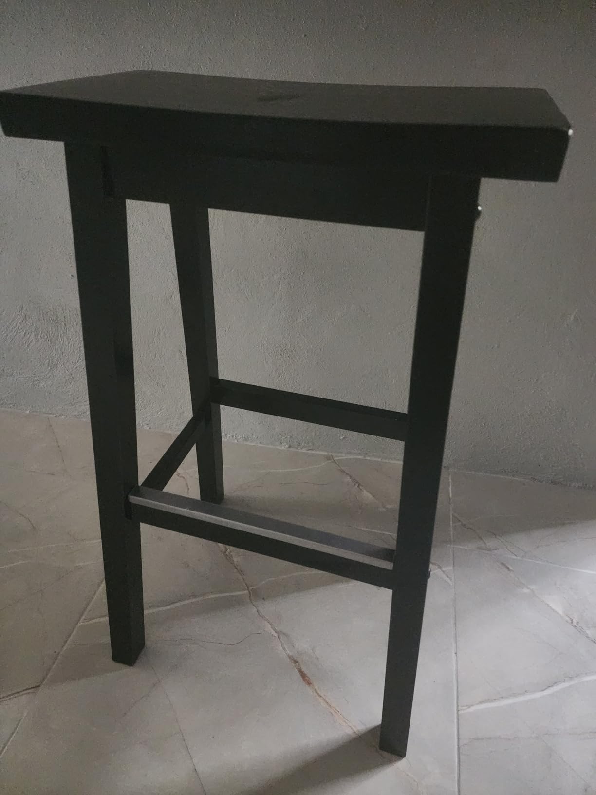 Amazon Basics Solid Wood Saddle-Seat Counter Height Bar Stools for Kitchen Island with Footrest, 24-Inch Height, Black, Set of 2 customer photo 1