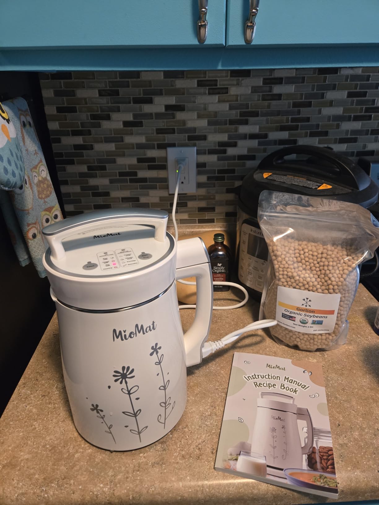 MioMat 8in1 Plant Based Milk Maker | Make 40oz of Natural Almond Milk, Soy Milk, Oat Milk, Coconut Milk, and more ... + soups, porridges, smoothies, purées... | Automatically, at the touch of a button customer photo 2