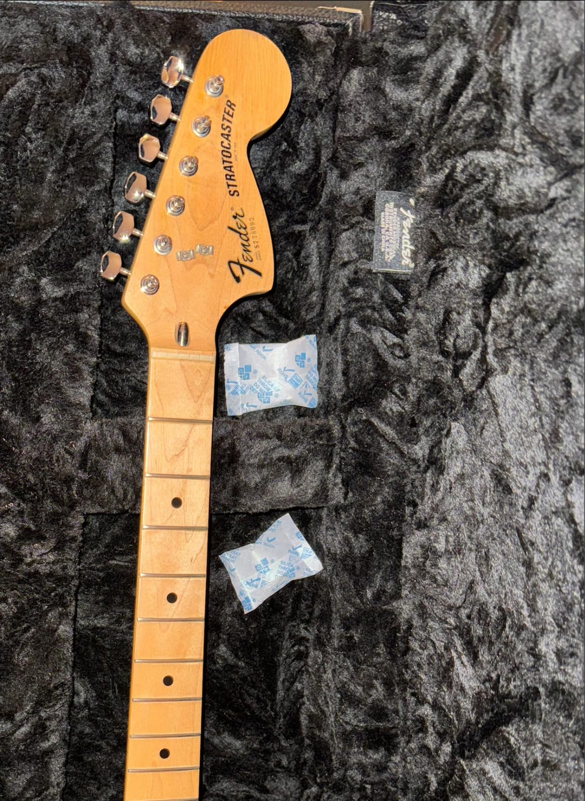 Fender Classic Series Wood Case, Stratocaster/Telecaster, Black customer photo 1