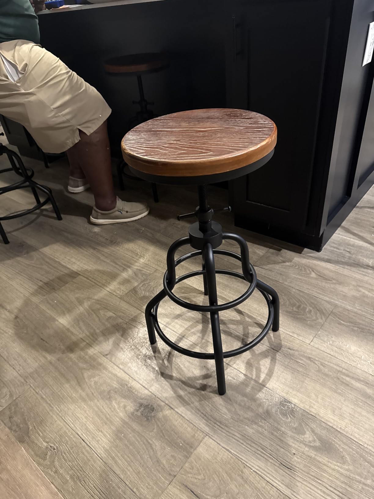 LOKKHAN Vintage Industrial Bar Stool-Rustic Swivel Barstools-Round Wood Metal Base-Kitchen Counter Height Adjustable Pipe Stool-Cast Steel Chairs 20-27 Inch (Set of 2) customer photo 1