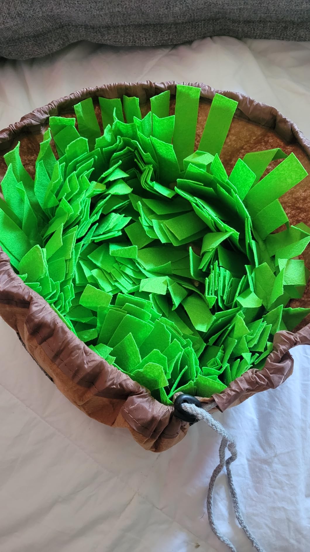 AWOOF Pet Snuffle Mat for Dogs, Interactive Feed Game for Boredom, Encourages Natural Foraging Skills for Cats Dogs Bowl Travel Use, Dog Treat Dispenser Indoor Outdoor Stress Relief customer photo 1