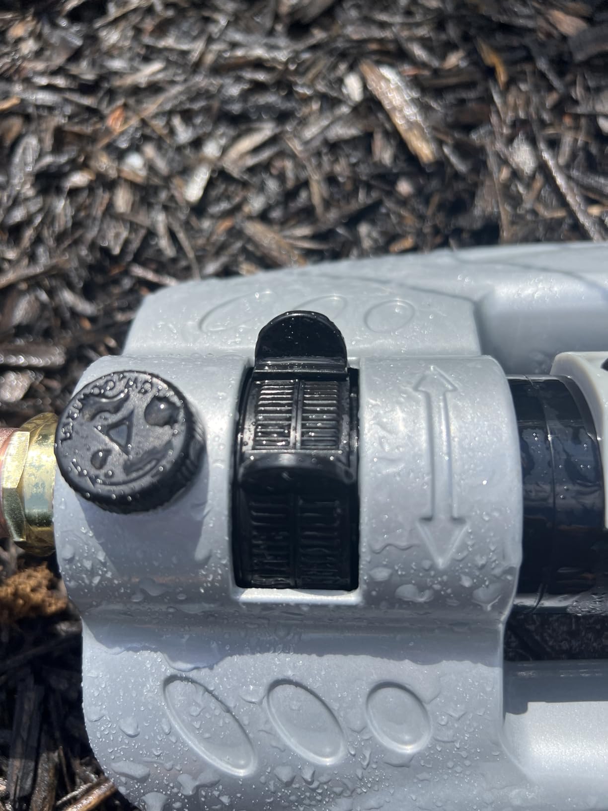 Rocky Mountain Goods Metal Oscillating Lawn Sprinkler - Rust-Proof Aluminum Base - 4,100 Sq. Ft. Coverage - Easy Adjust Range Control - Built-in Spray Jet Cleaning Needle customer photo 1