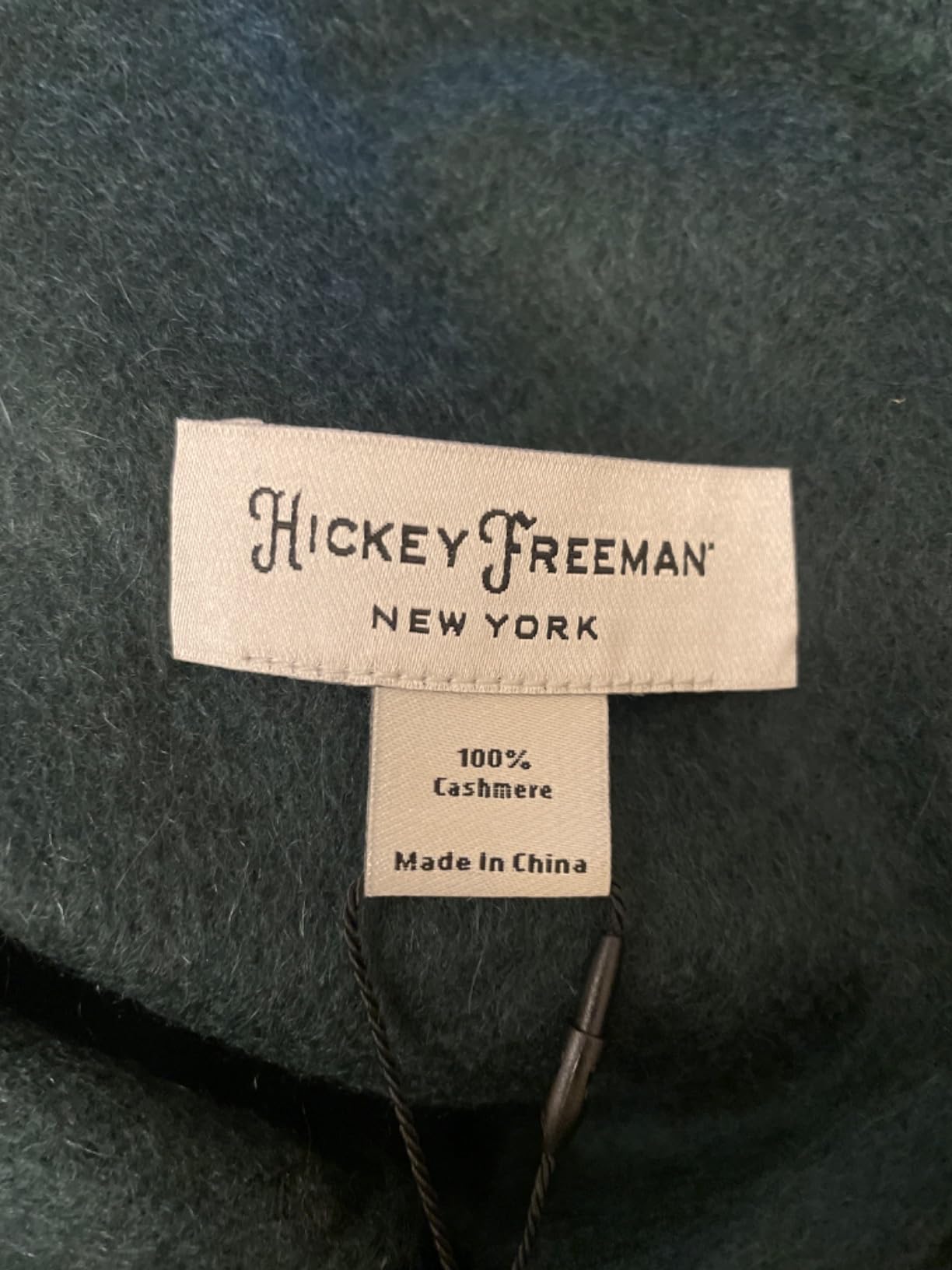 Hickey Freeman Solid 100% Cashmere Scarf for Men customer photo 1