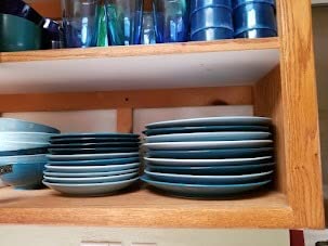 Sango Siterra Artist's Blend 16-Piece Stoneware Dinnerware Set for 4, Green, Cream & White Glossy Dishes with Speckles, Ceramic Plates and Bowls Sets for Everyday Dining, Microwave & Dishwasher Safe customer photo 1